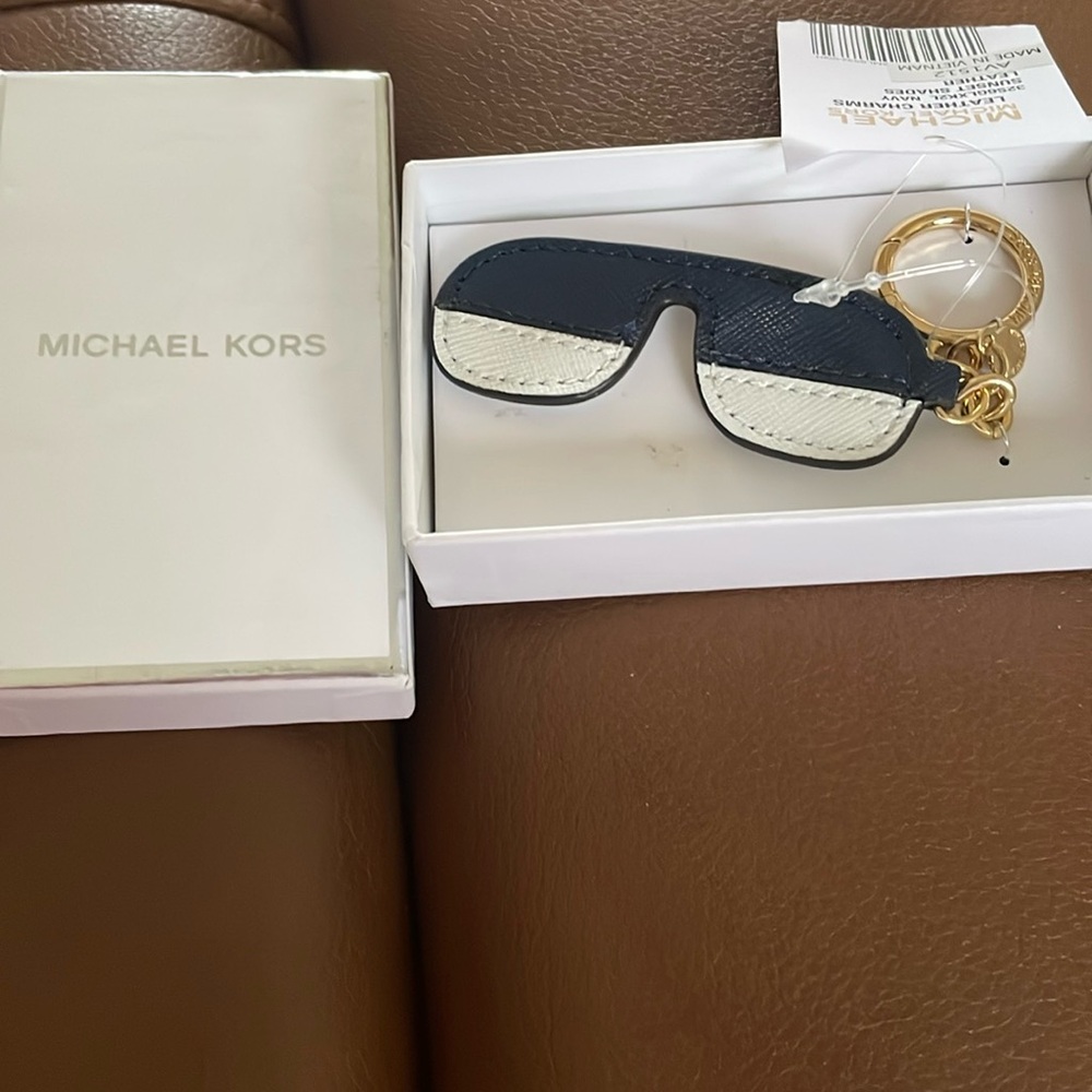 Michael Kors key chain black and white brand new with tags